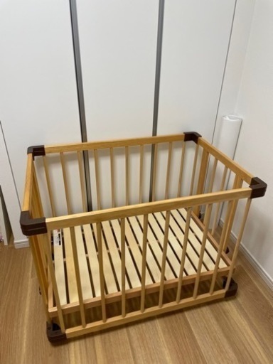 ベビーベッド【ファルスカ】美品