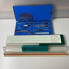文房具（製図器や計算尺など）の画像