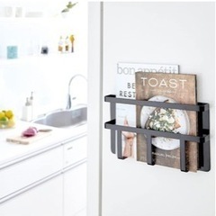 ★山崎実業tower★マグネットトレーホルダー&レシピラックの画像
