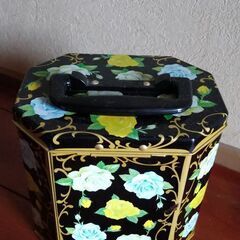 ANNA SUI 取っ手付き缶の画像