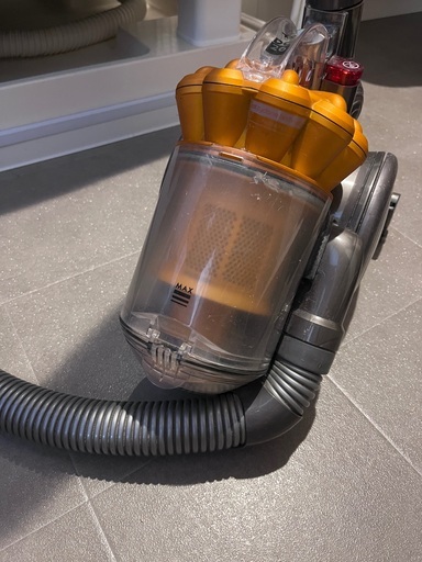 ダイソン掃除機！吸引力はたぶん落ちてない。