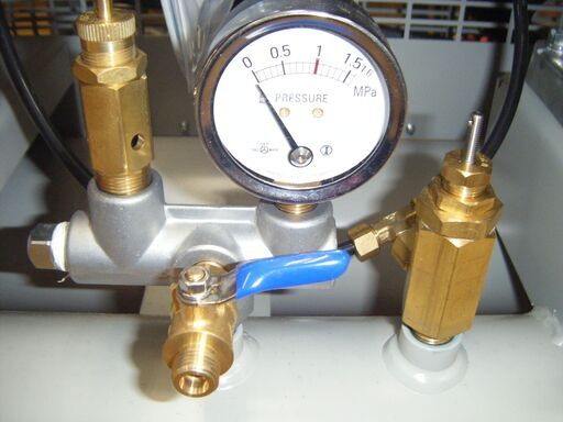 ★値下げしました★ アネスト岩田 PLUE37C-10 エンジンコンプレッサー 未使用品 ガソリンエンジン 定格出力3.7kw　圧力0.8～1.0Mpa 吐出空気量395L【ハンズクラフト宜野湾店】