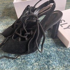 美品ほぼ未使用　SLY パンプス