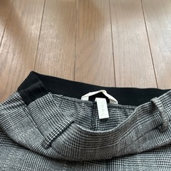 ［決まりました］H &M エイチアンドエム　チェック柄パンツの画像
