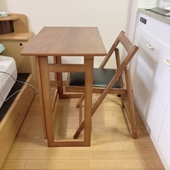 折りたたみテーブル・机の画像