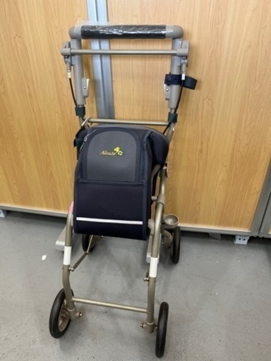 ＊【未使用・長期保管品】Richell リッチェル 歩行補助車 アルキュートMC 座面付き 超軽量 シルバーカー 手押し車 歩行車 介護用品