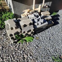 決まりました。レンガ多数　ガーデニングなどにいかが？
