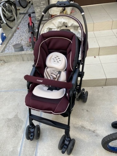 ベビーカー　コンビ　メチャカルハンディ　オート4キャス