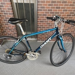 GIANT ESCAPE R3  タイヤ前後輪ともパンク　中古品の画像