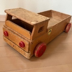廃棄予定　木製のトラック　昭和レトロ
