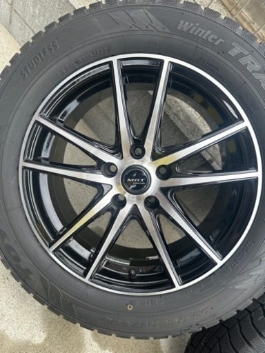 スタッドレスタイヤホイールセット　2022年製　30アルファード　17インチ　TOYO 美品　バリ山
