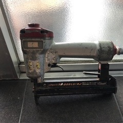 タッカーの画像