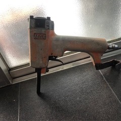 釘抜き機の画像