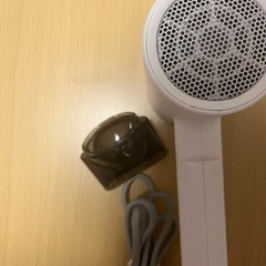 【新品開封のみ未使用】ドライヤー 大風量 57℃恒温 3段階調整 冷熱風 折り畳み式 軽量 持ち運び便利 ノズル付き 家庭用/ヘアサロン/旅行用 プレゼントの画像