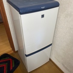 シャープ冷蔵庫の画像