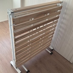 折りたたみベッドの画像