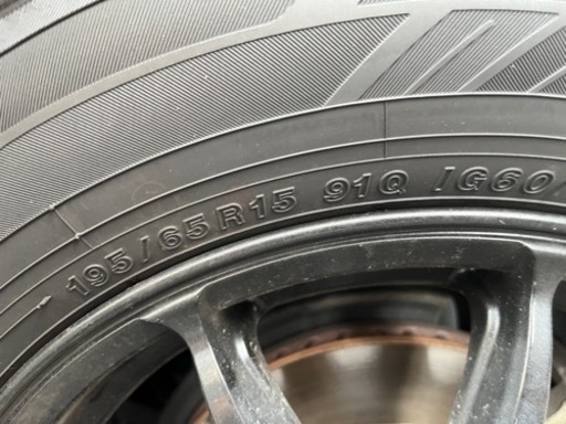 スタッドレス　タイヤ　ホイル付き　4本セット