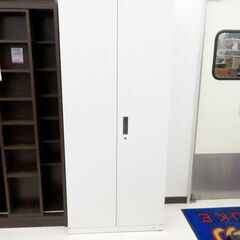 北海道 千歳市/恵庭市 近郊配送 オカムラ 両開き書庫 8VS1...
