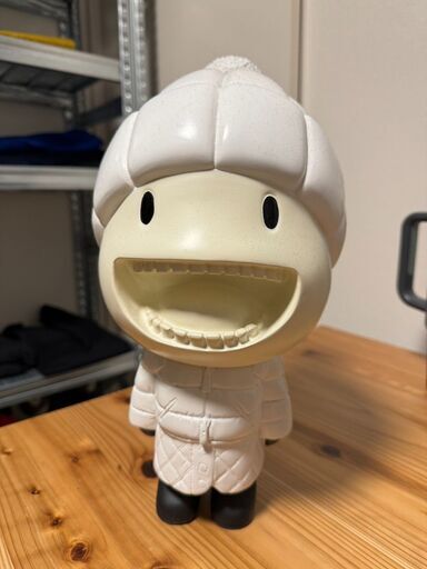 【超希少】モンクレール ハウスオブジーニアス限定フィギュアG