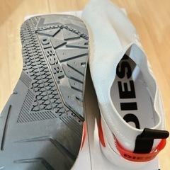 【超美品】DIESELスニーカー27.5cmグレーの画像