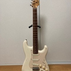 squier by fendet ストラトキャスター　エレキギター