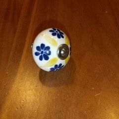 引出しの取っ手の画像