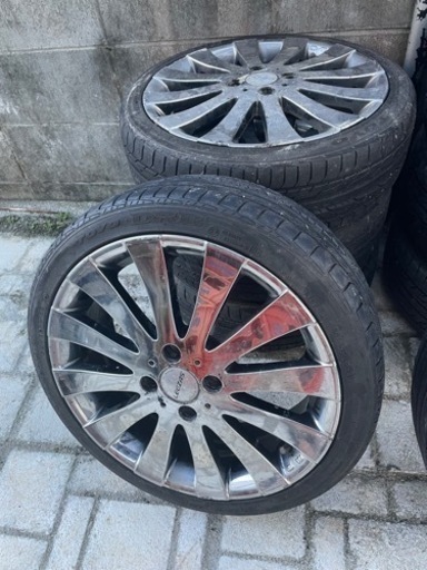 タイヤホイール軽自動車、普通自動車用2台分まとめて買って下さい。