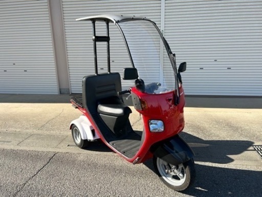 ☆ジャイロキャノピー高年式FIモデル^_^オイル・グリップなど新品交換で快調です☆フードデリバリーや通勤・通学にどうぞ^_^