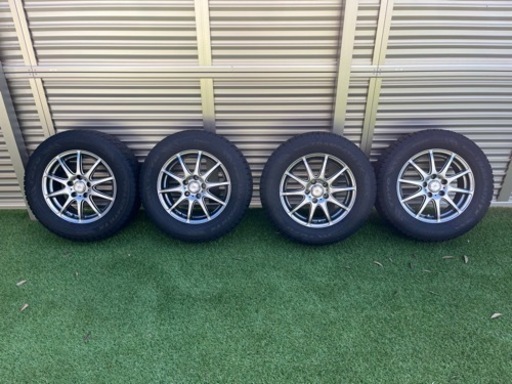 スタッドレス　ホイールセット　215/65r16 トーヨー