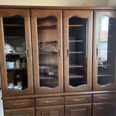 受け渡しの方がきまりました　食器棚の画像