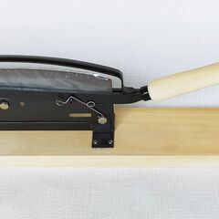 決まりました☆軽くて良く切れる 女性も楽々！ わら＆干草切りに！ 