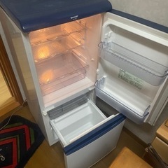 シャープ冷蔵庫の画像