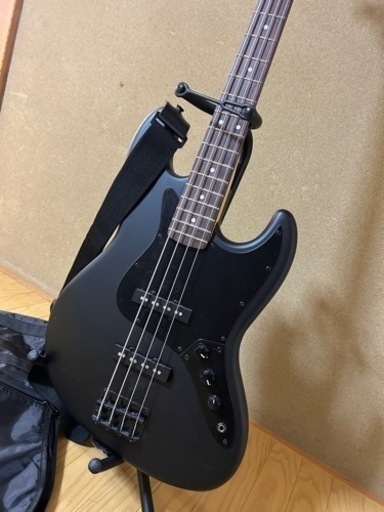 ベース