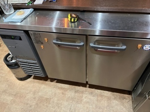 至急　業務用冷蔵庫台　GALILEI