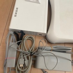 Wii U ファミリープレミアムセット SHIRO＋Wii fit Ｕの画像