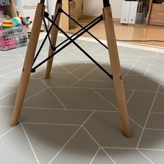 イームズキッズ　テーブル　おしゃれ　サイドテーブルの画像