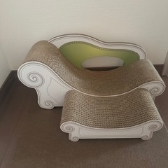 中古カリカリーナとスツール