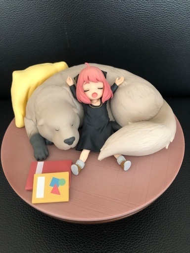 スパイファミリー　あニャー\u0026ボンドフィギュア売ります。