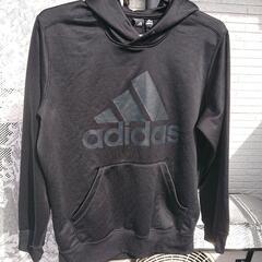 adidas薄手パーカー