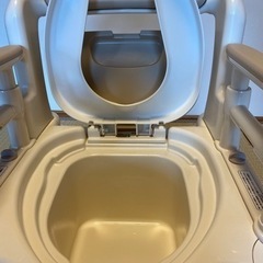 介護用ポータブルトイレ安寿の画像