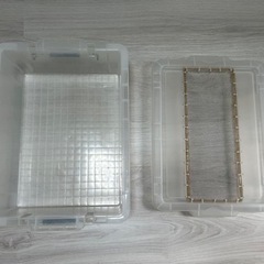 爬虫類、小動物用コンテナ大、小2つ(蓋メッシュ自作)