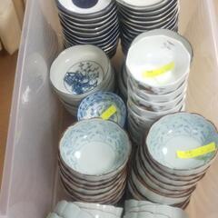 大量にある中古（新古品あり）の和洋食器販売の商品説明の画像