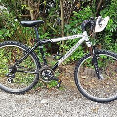 ★お届け可！★26インチ 自転車 Jamis cross country  3✖7 21段変速の画像
