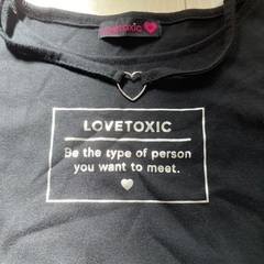 【美品】ラブトキシックのTシャツ 150 ネックレスの画像