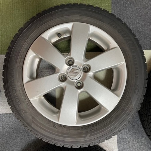 スタッドレスタイヤ 4本 185 / 60 R15