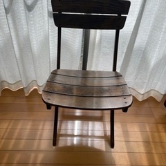 木製　椅子　の画像