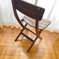 木製　椅子　の画像