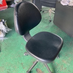 オフィス用椅子　の画像