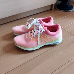 スニーカー　イージートーン　Reebok 24㎝
