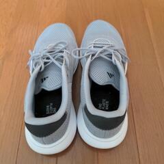 adidas　スニーカー　
